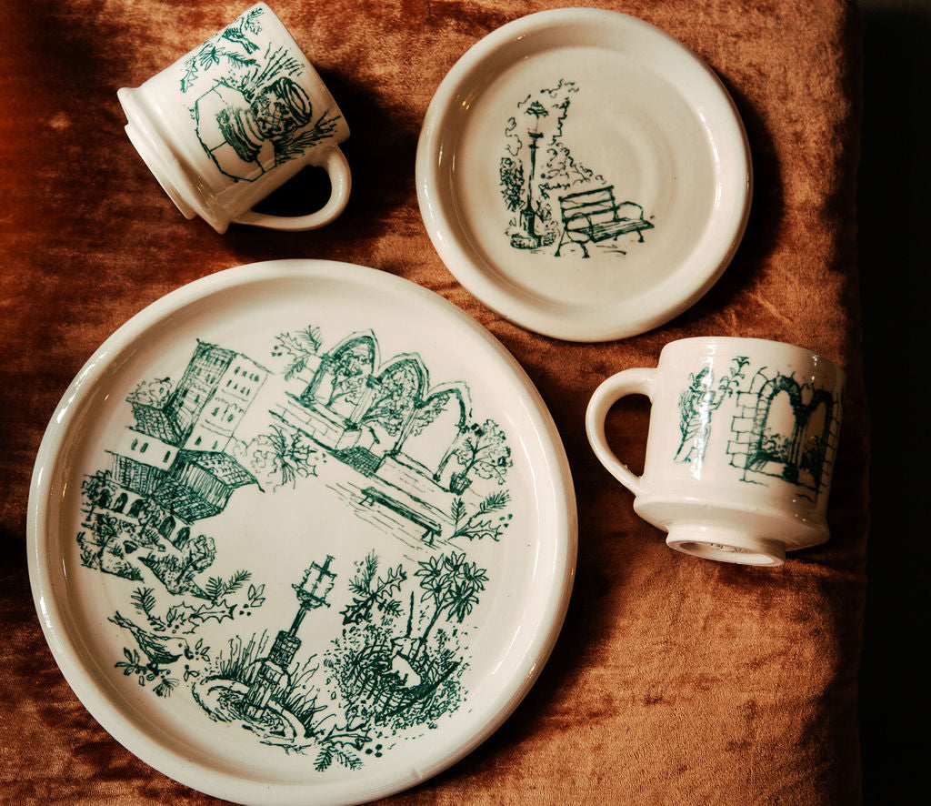 Holidays at The Cloisters Plate